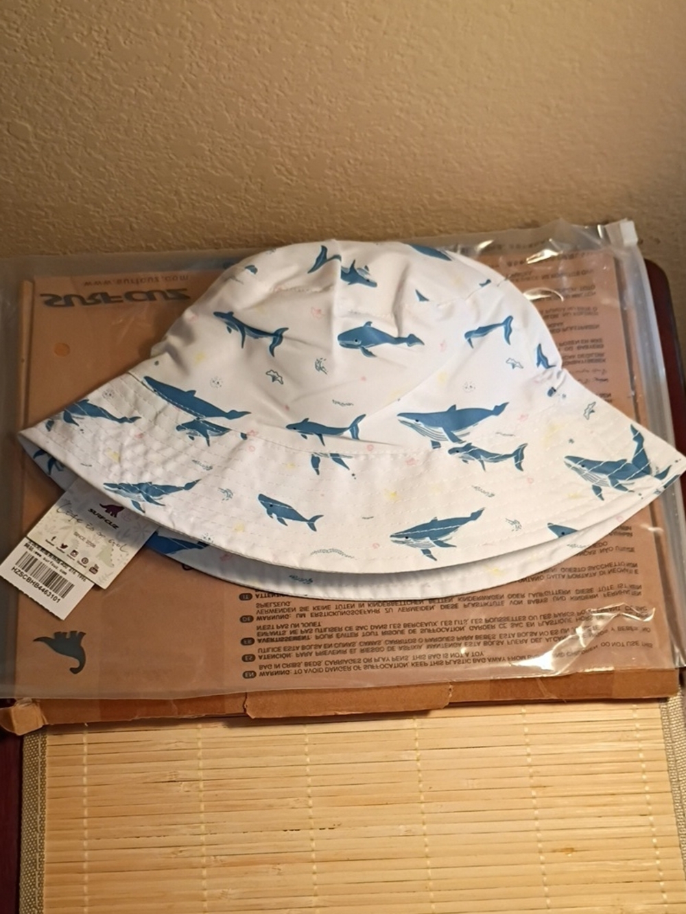 NWT NIB SURFCUZ Toddler UPF 50+ Shark-Print Sun Bucket Hat - Blue SIZE 48cm